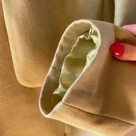 Vintage Chartreuse Valentino Blazer and Tank Shell Size 46/12 - Picture 6 of 11